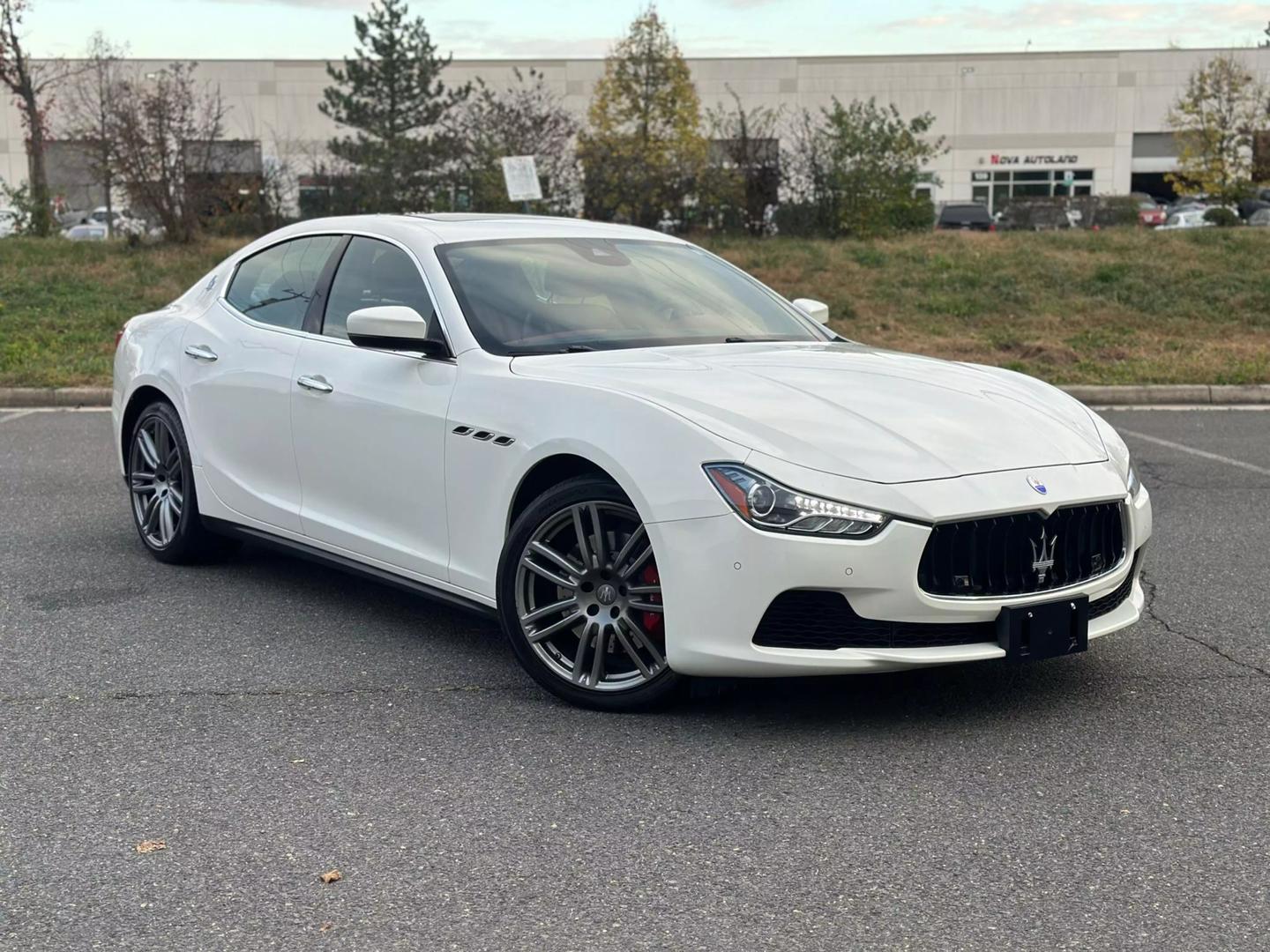 2017 Maserati Ghibli S photo 2