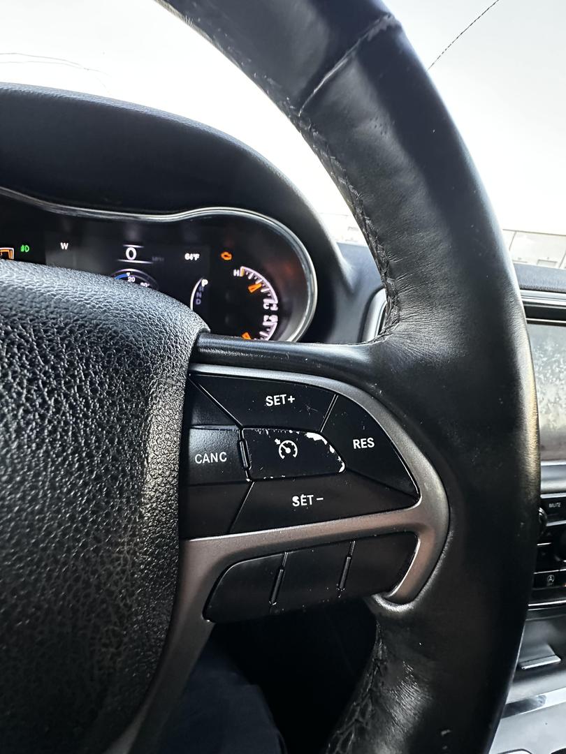 2018 Jeep Grand Cherokee Altitude photo 19