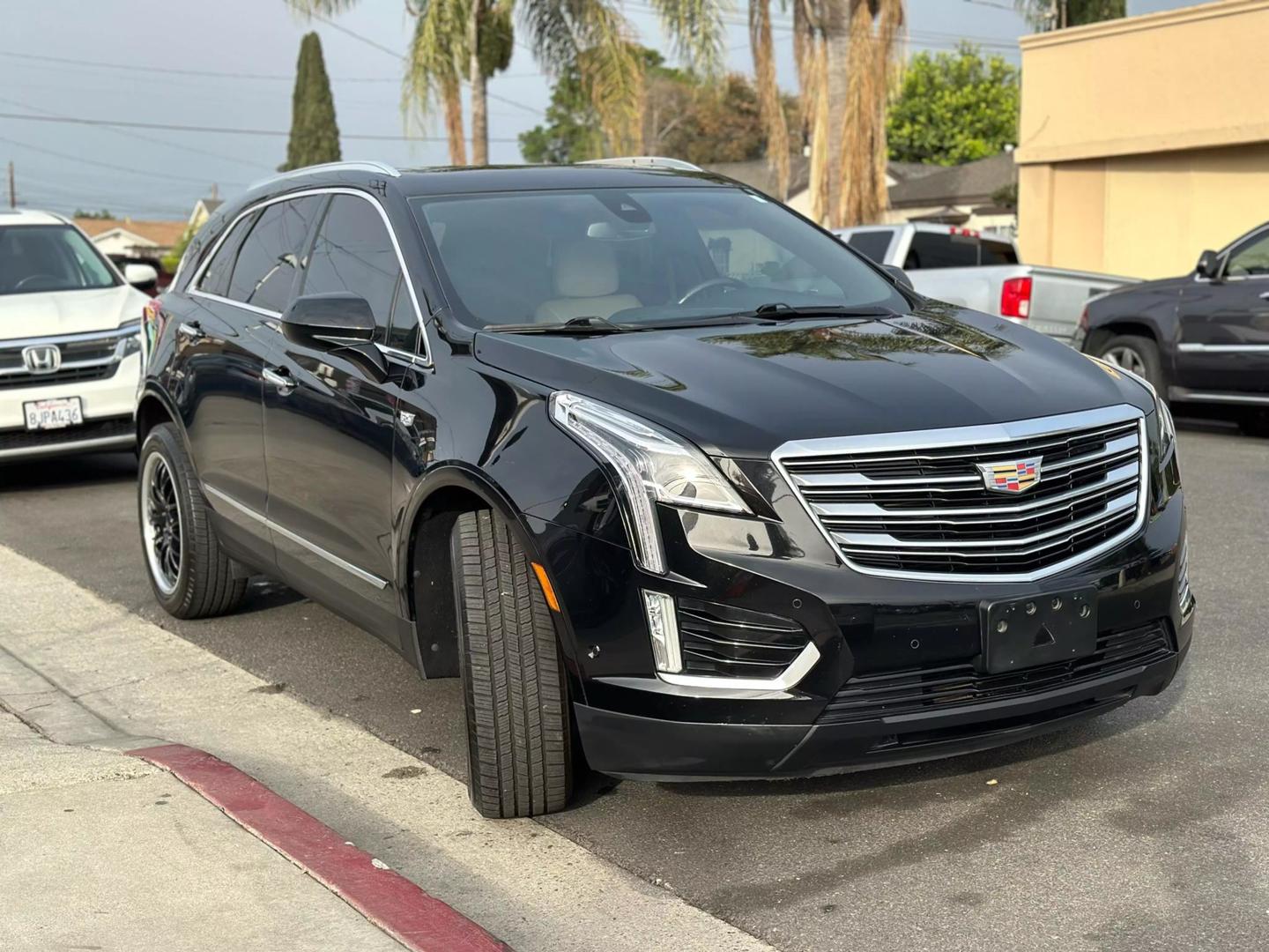 2018 Cadillac XT5 Premium Luxury photo 2