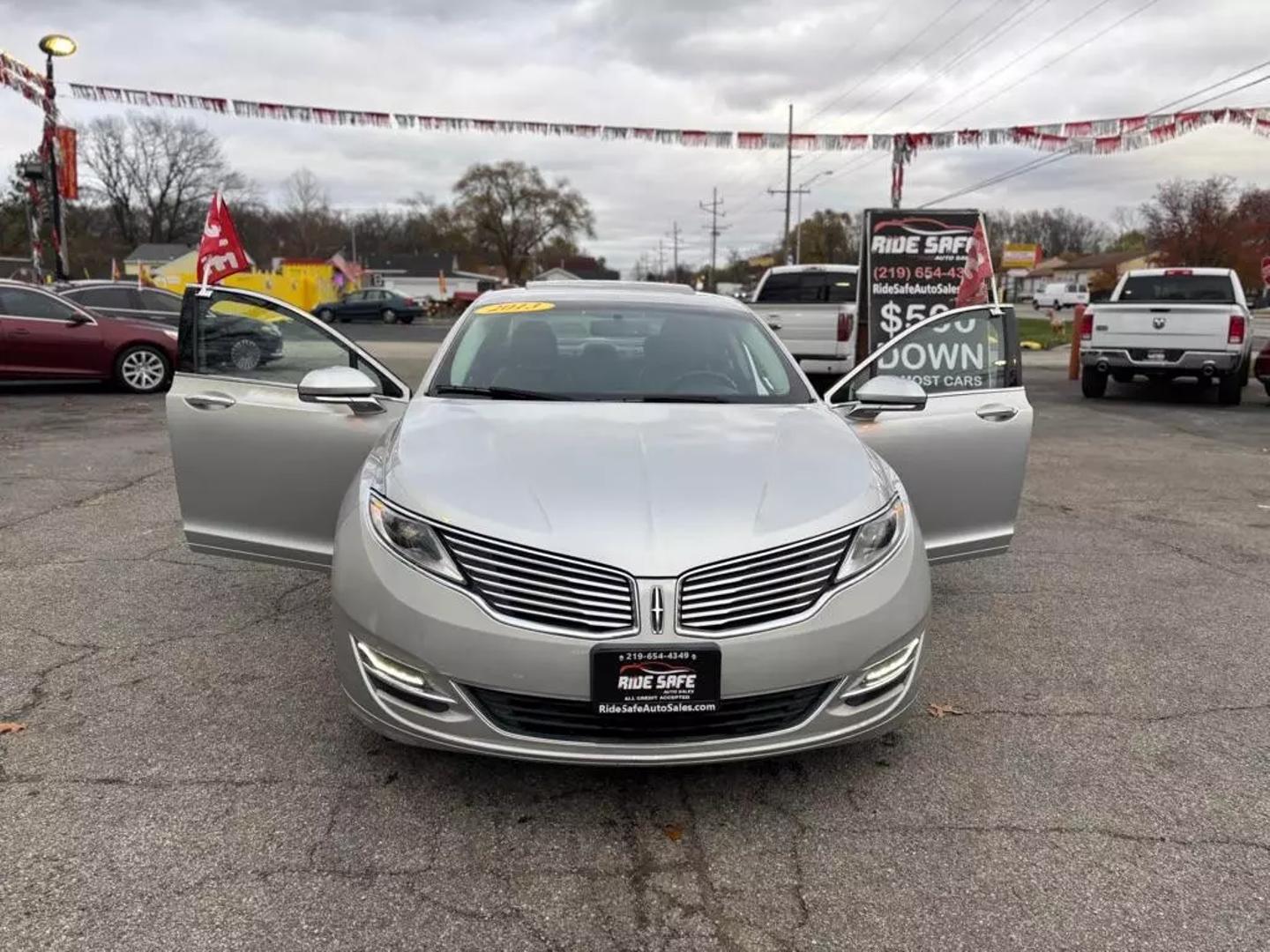 2013 Lincoln MKZ Base photo 24