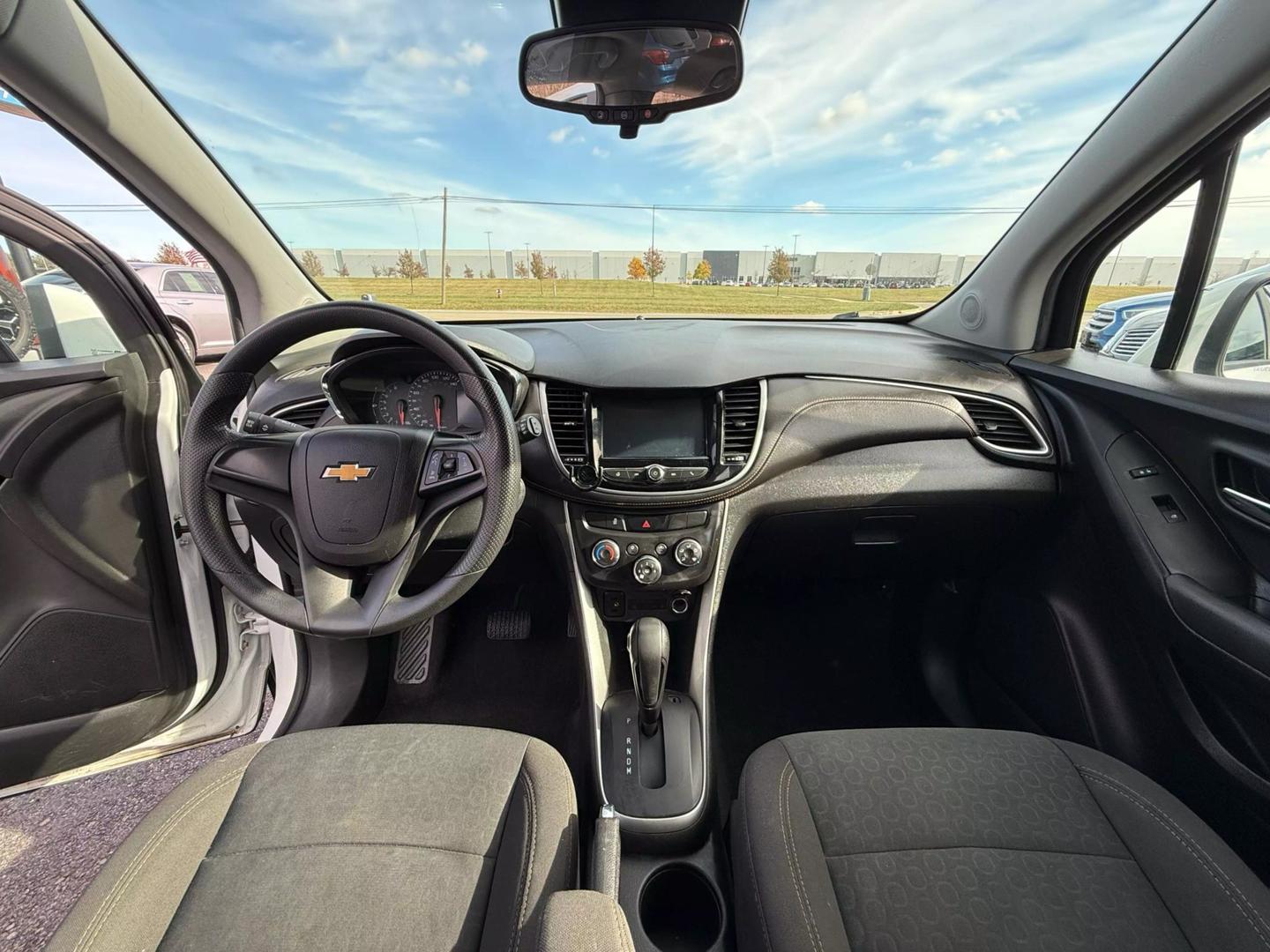 2017 Chevrolet Trax LS photo 14