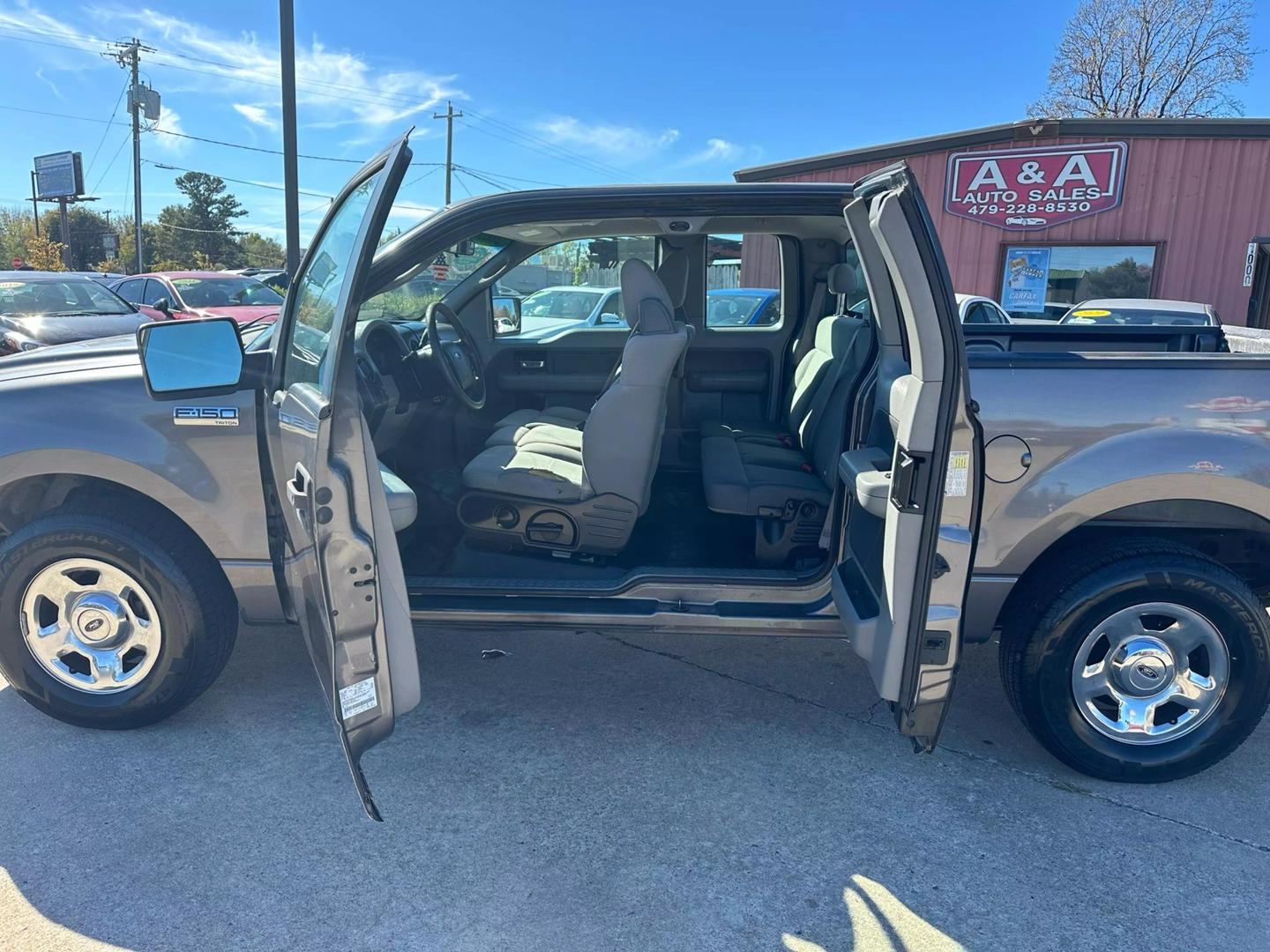 2007 Ford F-150 XLT photo 16