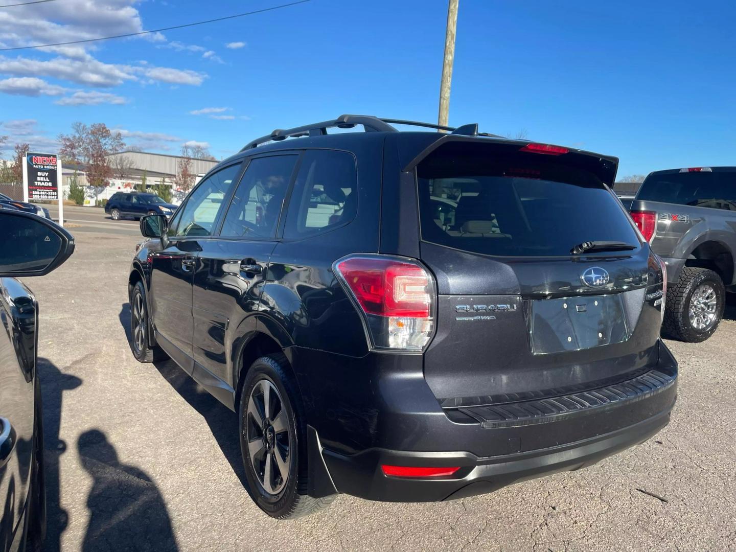 2017 Subaru Forester Premium photo 5