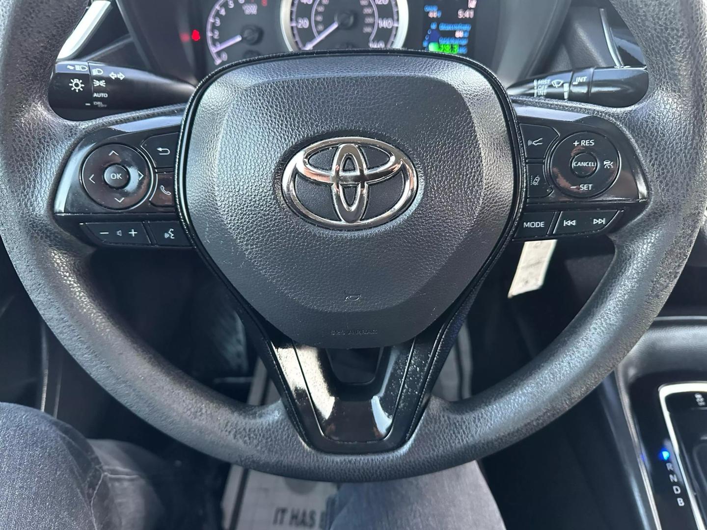 2020 Toyota Corolla LE photo 20