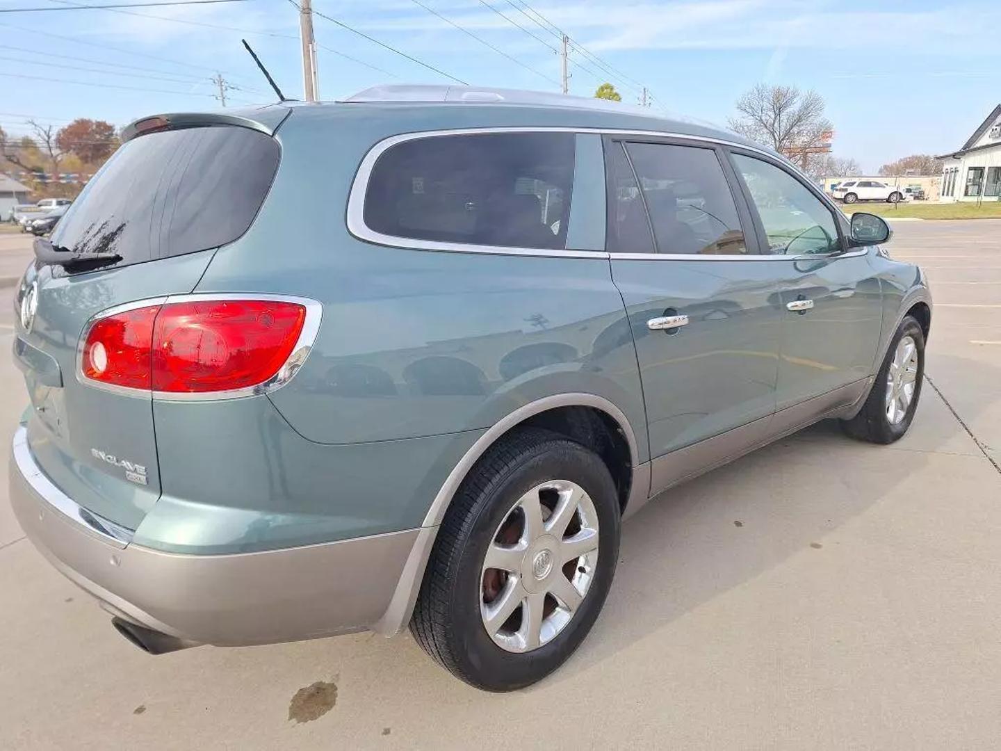 2009 Buick Enclave CXL photo 4