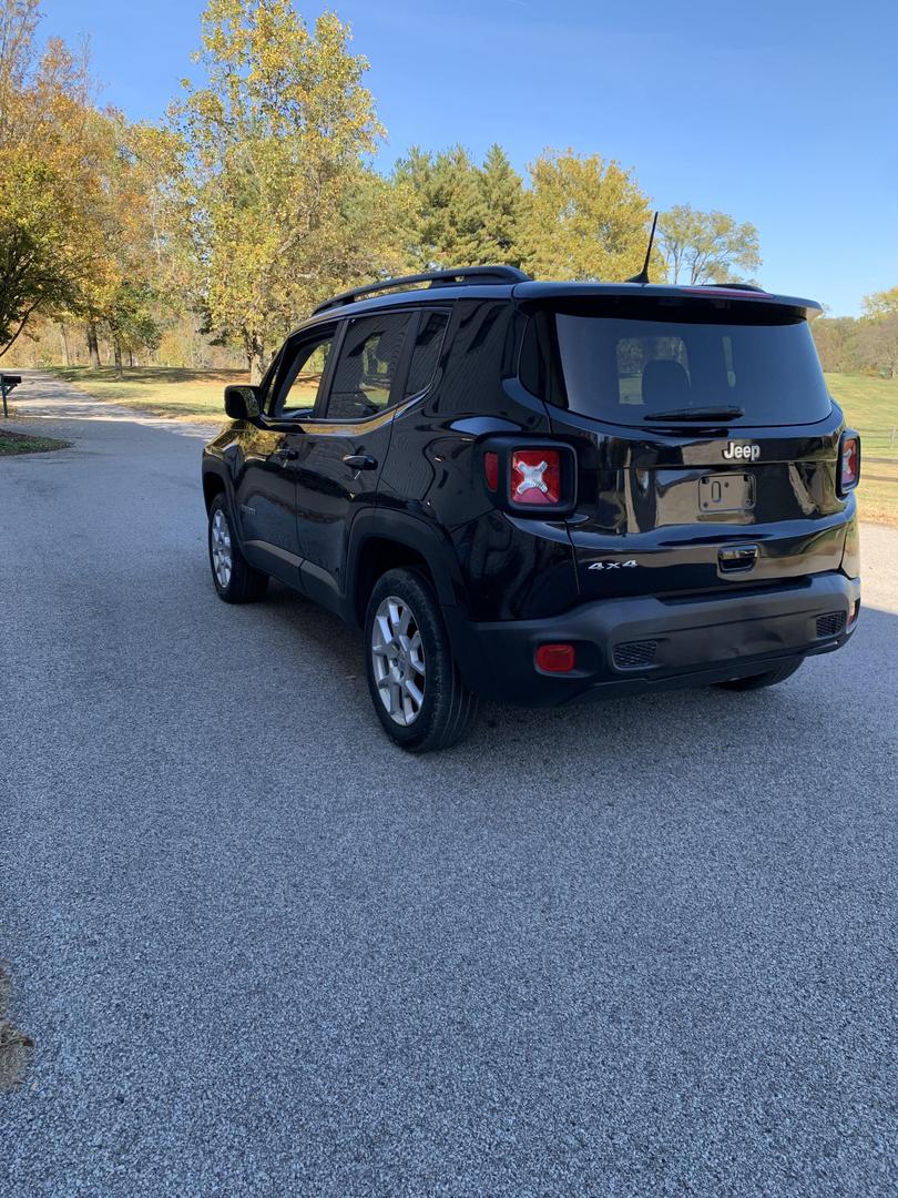 2021 Jeep Renegade Latitude photo 4