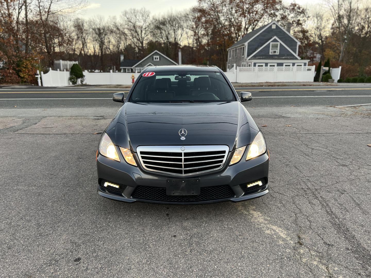 2011 Mercedes-Benz E-Class null photo 8