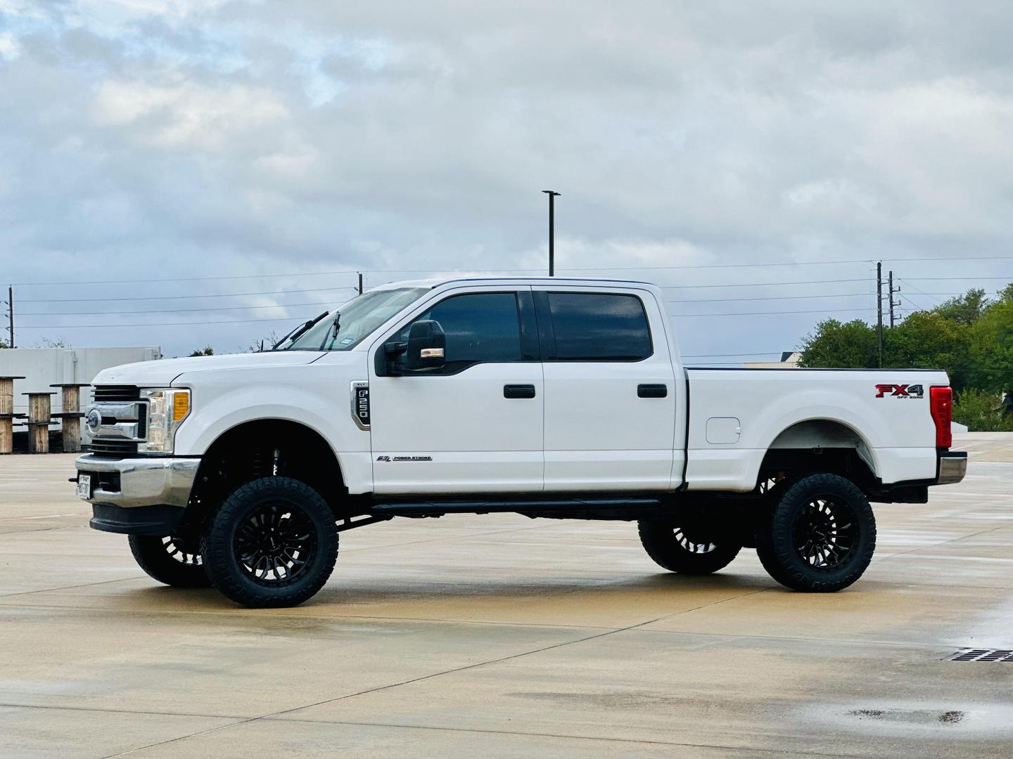 2017 Ford F-250 Super Duty XLT photo 10