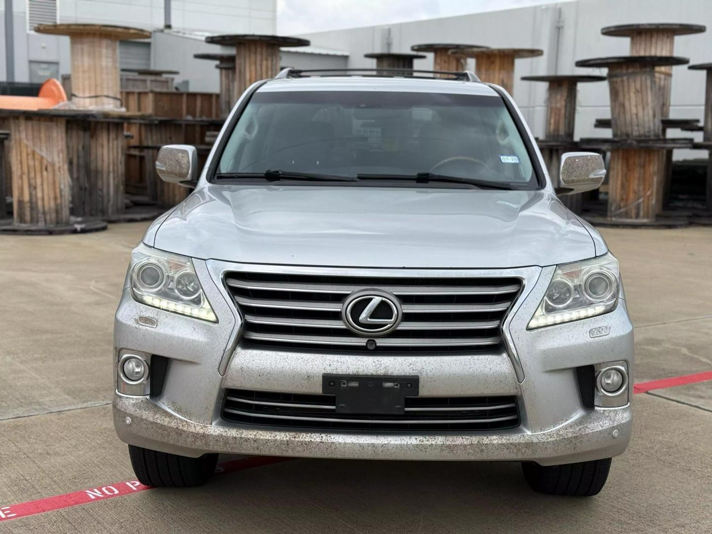 2013 Lexus LX 570 photo 11