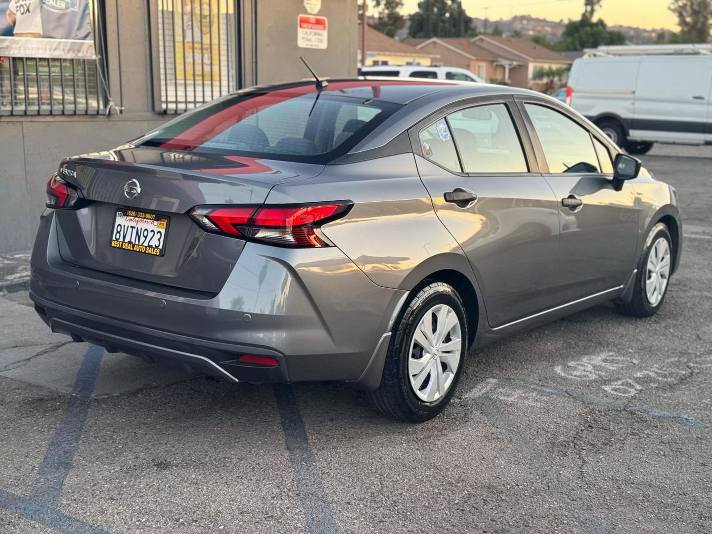 2021 Nissan Versa Sedan S photo 4