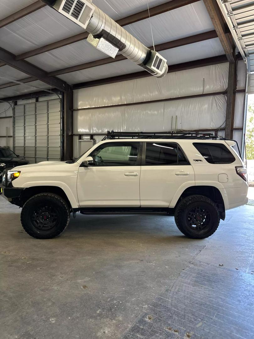 2015 Toyota 4Runner Trail Premium photo 4