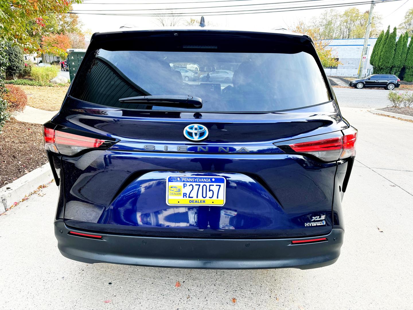 2021 Toyota Sienna XLE photo 4