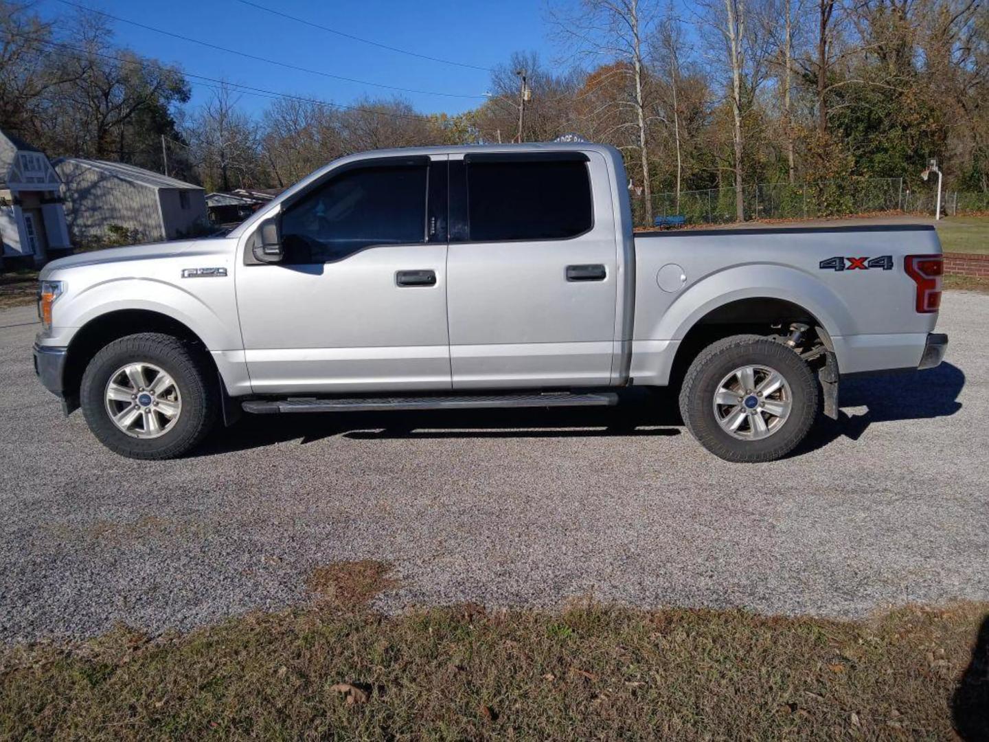 2019 Ford F-150 XLT photo 2