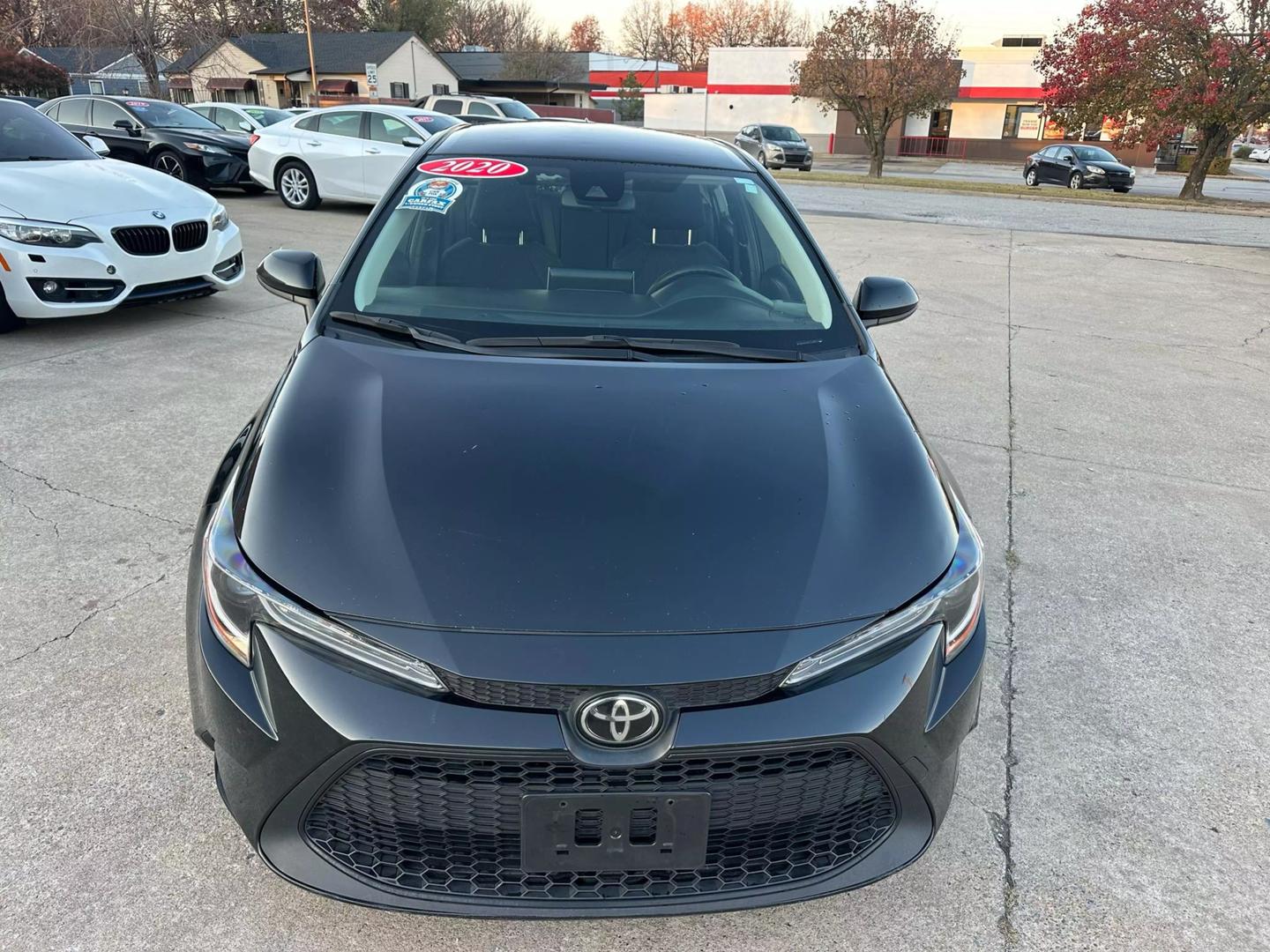 2020 Toyota Corolla LE photo 3