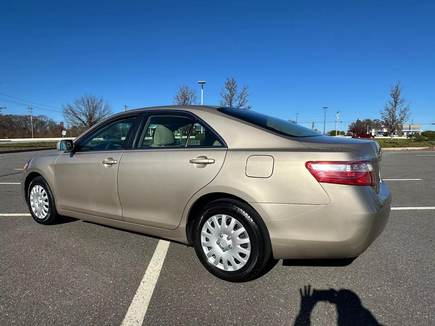 2008 Toyota Camry LE photo 2