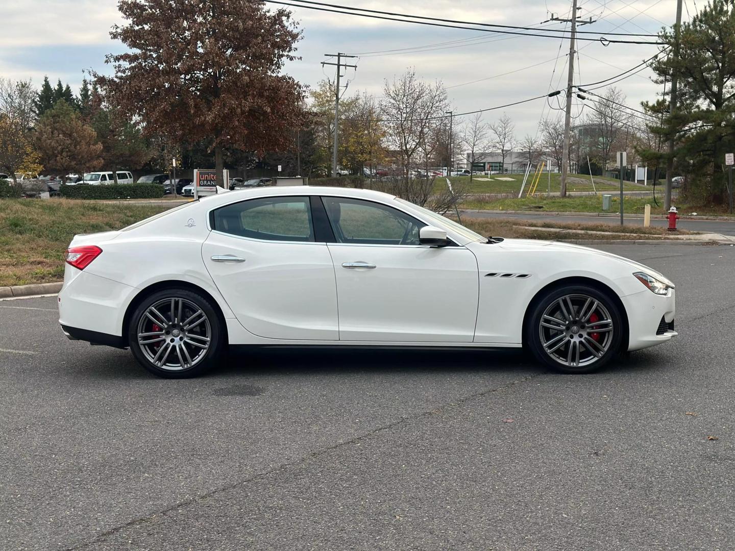 2017 Maserati Ghibli S photo 3