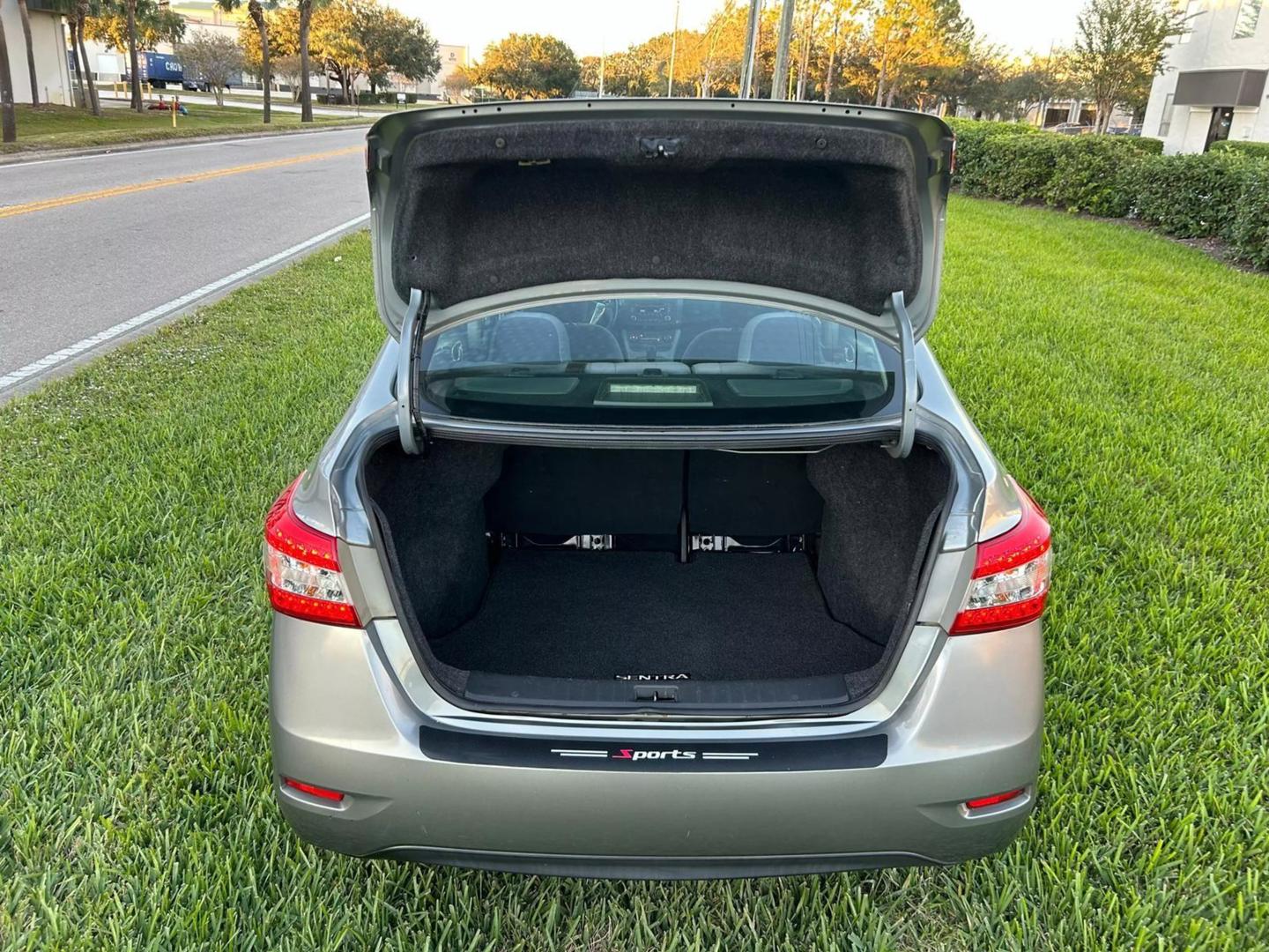 2013 Nissan Sentra SV photo 16