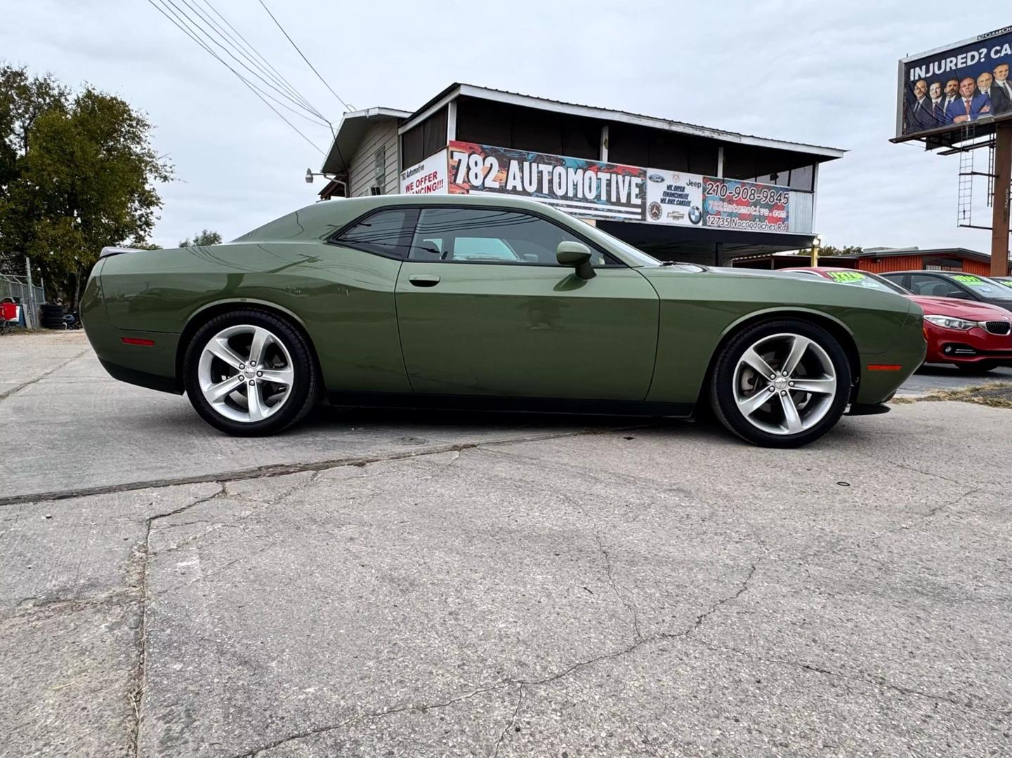 2021 Dodge Challenger GT photo 3