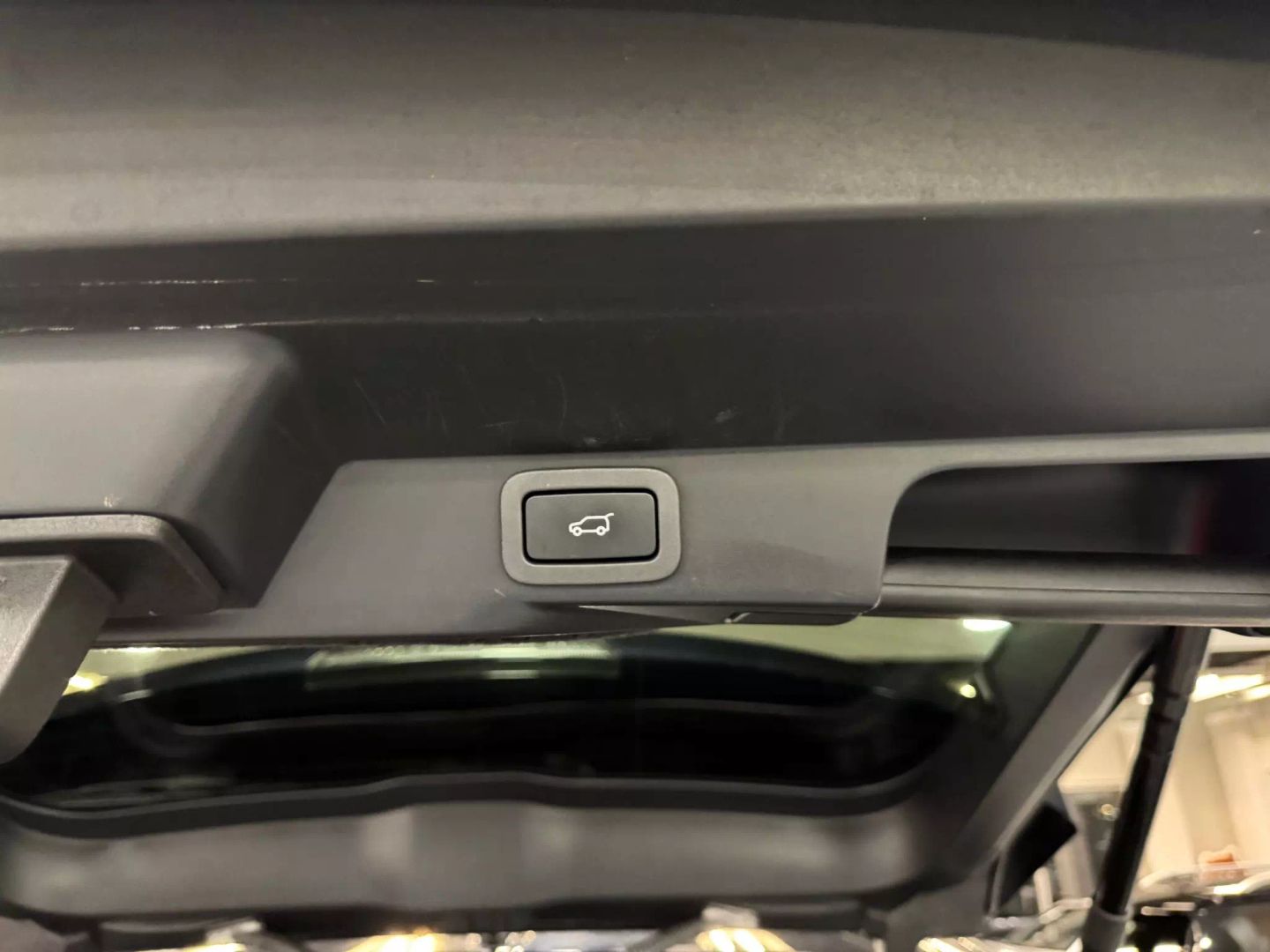 2014 Land Rover Range Rover Sport Hse Sport Utility 4d - Image 28