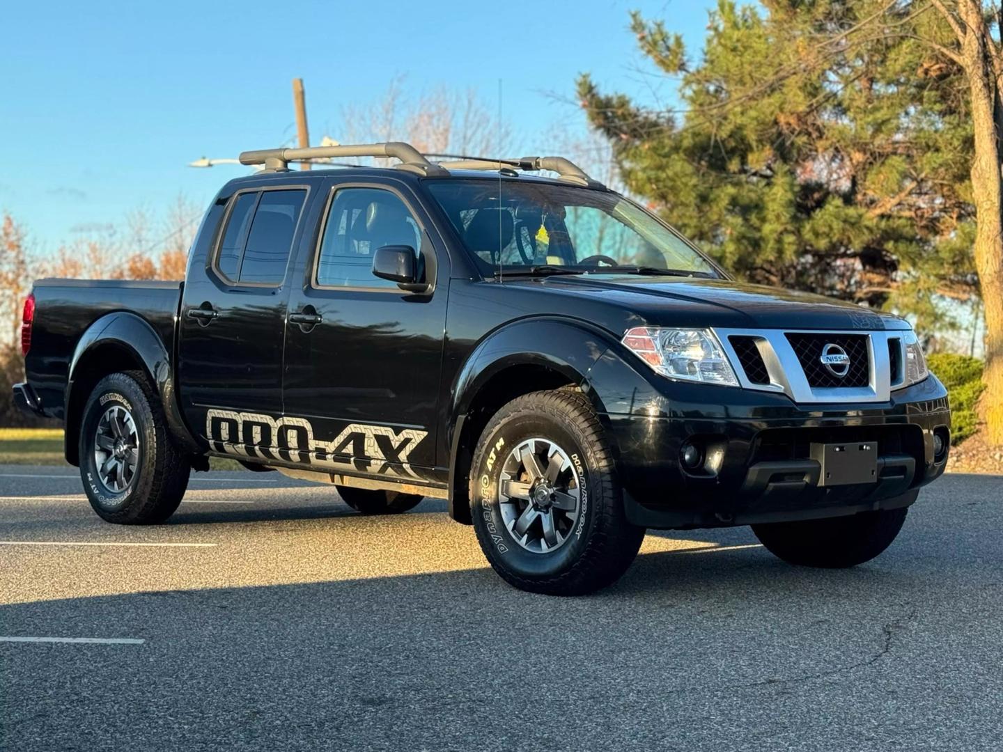 2017 Nissan Frontier PRO-4X photo 3