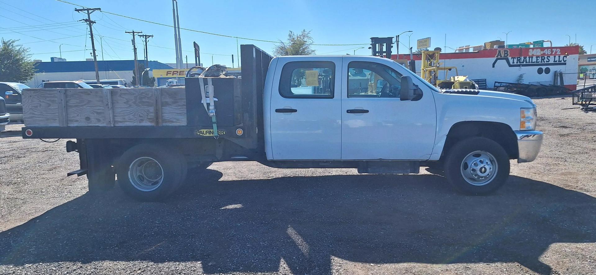 2013 Chevrolet Silverado 3500 Chassis Cab Work Truck photo 4