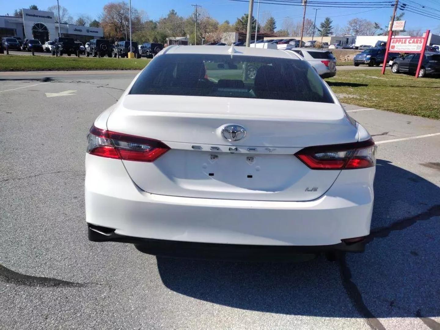 2021 Toyota Camry LE photo 6