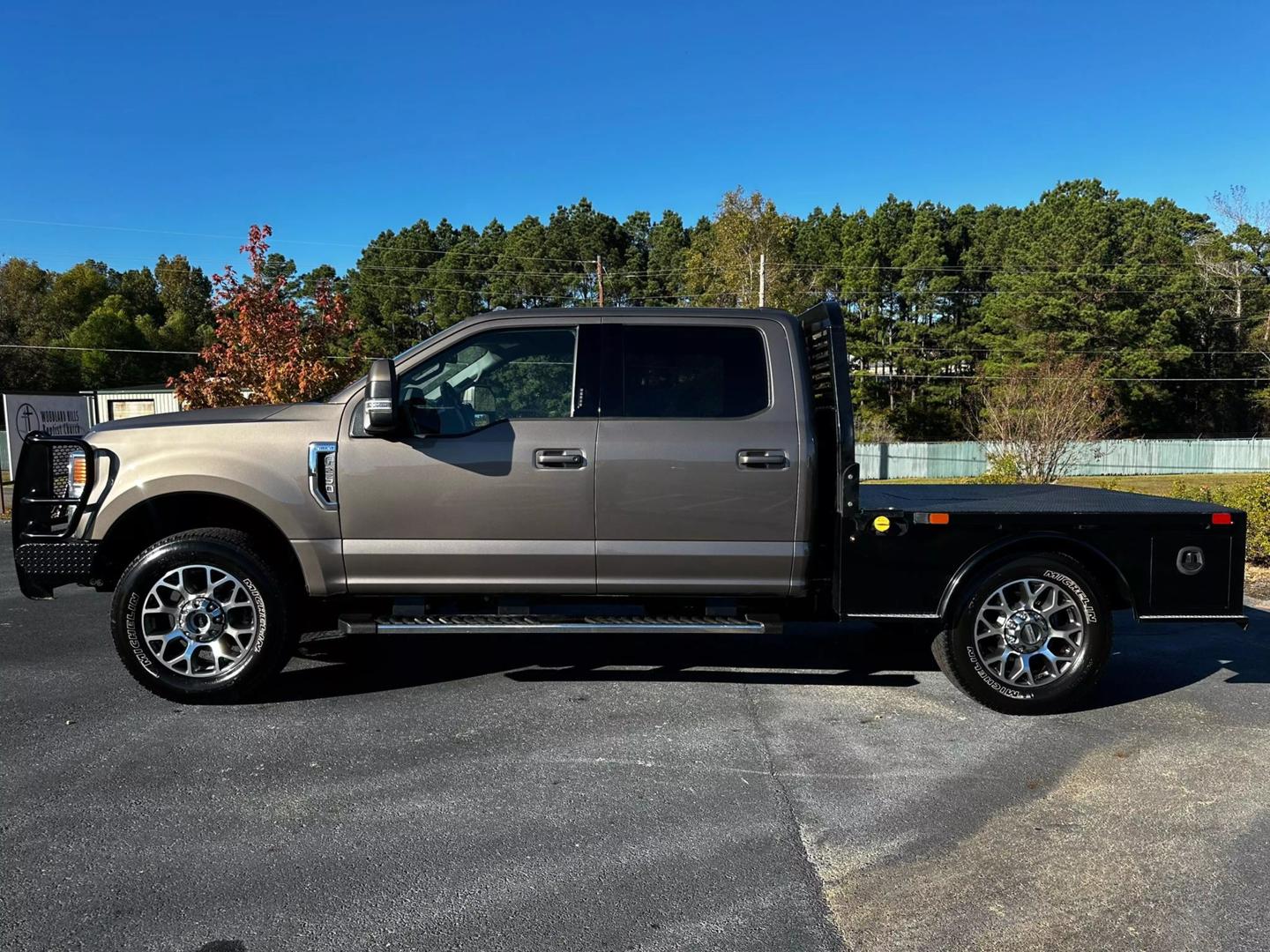 2020 Ford F-250 Super Duty Lariat photo 2