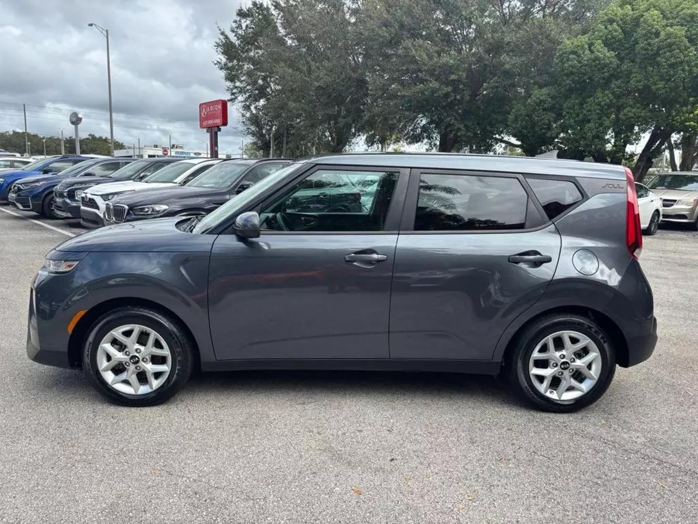 2021 Kia Soul S photo 3