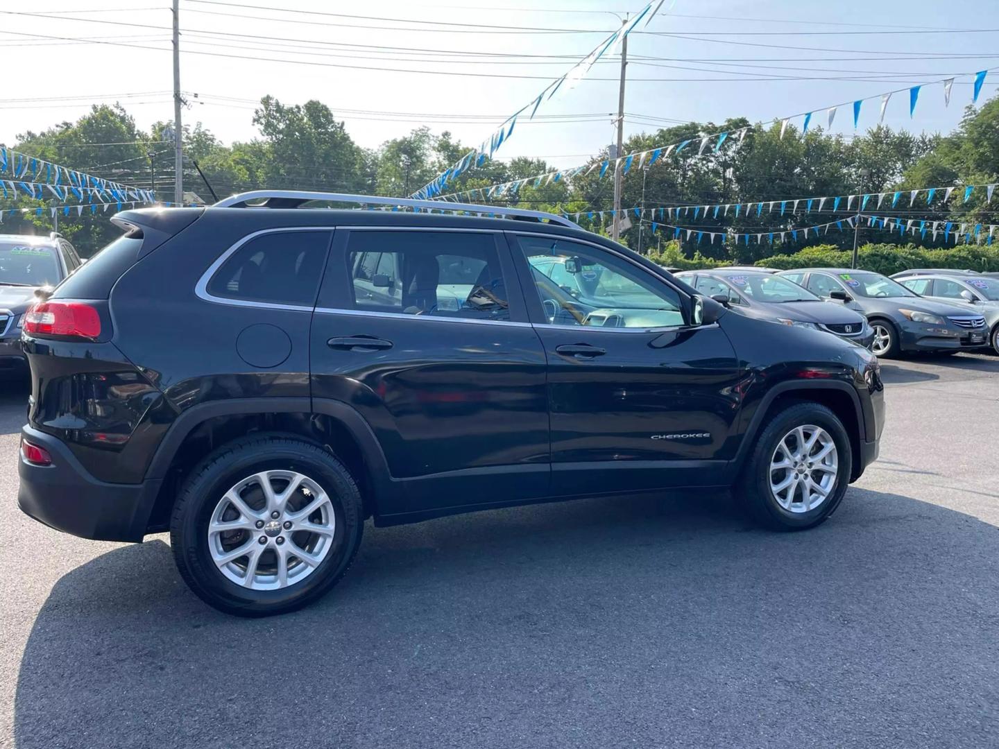 2015 Jeep Cherokee Latitude photo 22