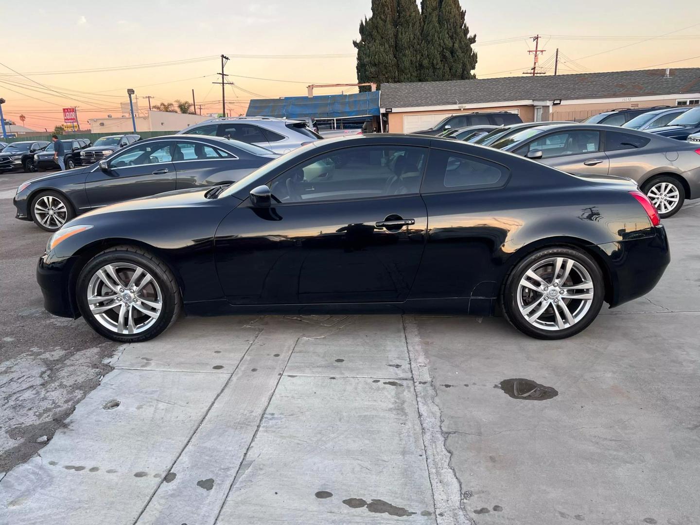 2009 INFINITI G Coupe 37 Journey photo 8