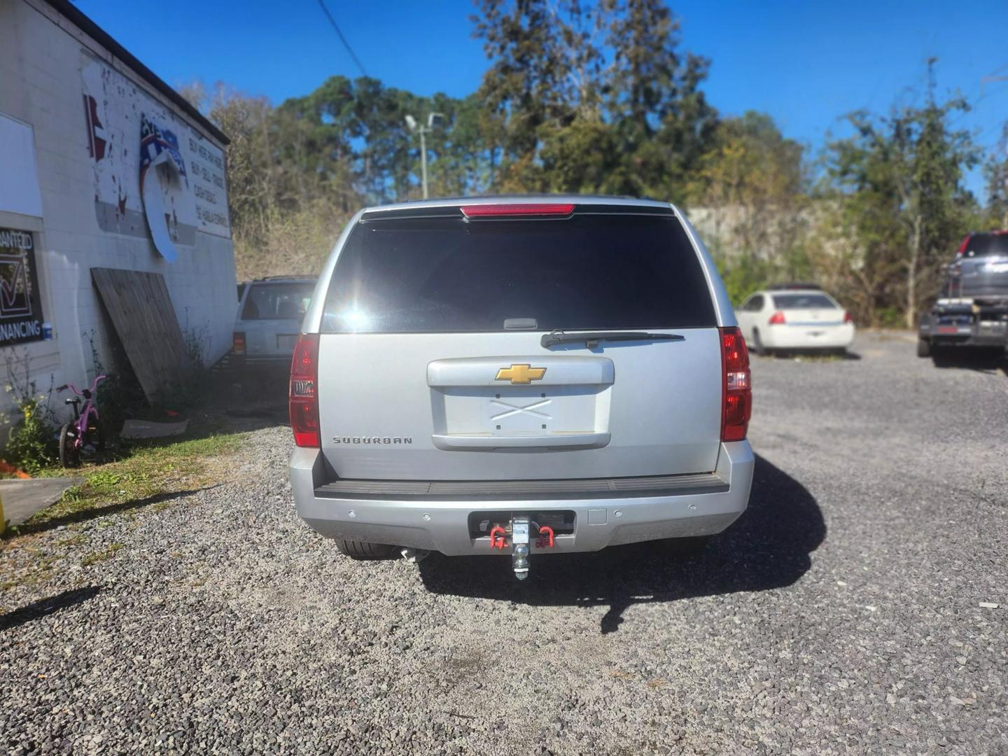 2013 Chevrolet Suburban LT photo 7