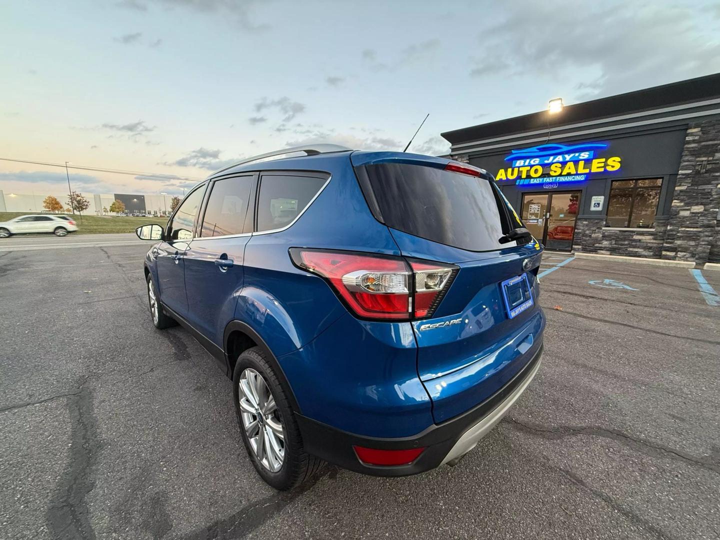 2017 Ford Escape Titanium photo 3