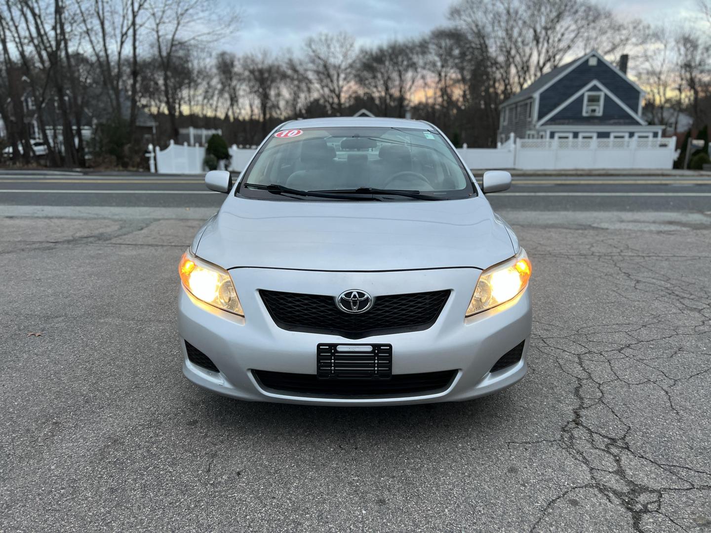 2010 Toyota Corolla LE photo 8