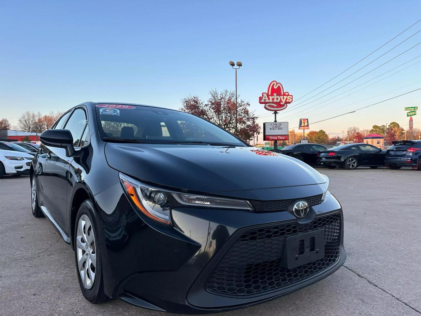 2020 Toyota Corolla LE photo 4