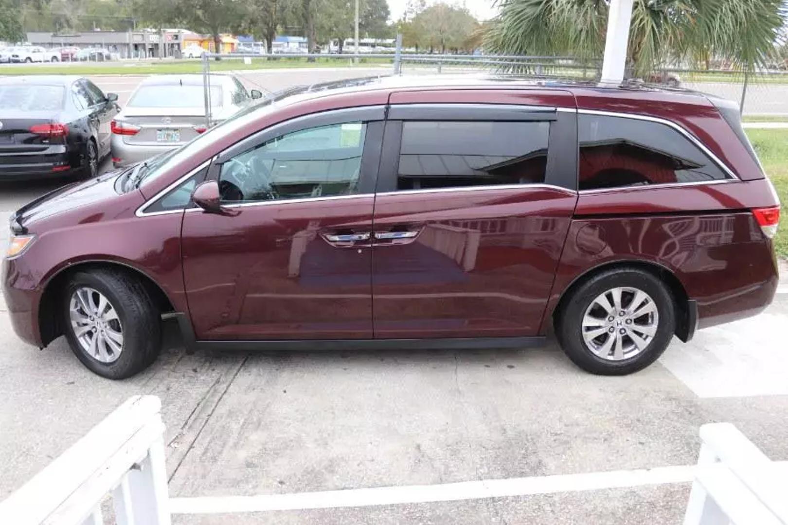 2014 Honda Odyssey EX-L photo 5