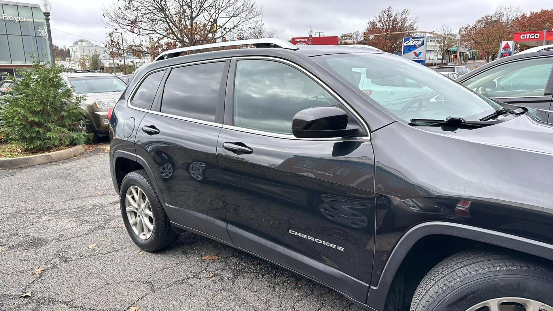 2015 Jeep Cherokee Latitude photo 16