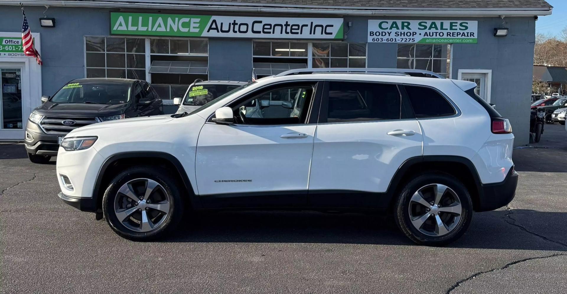 2020 Jeep Cherokee Limited photo 4