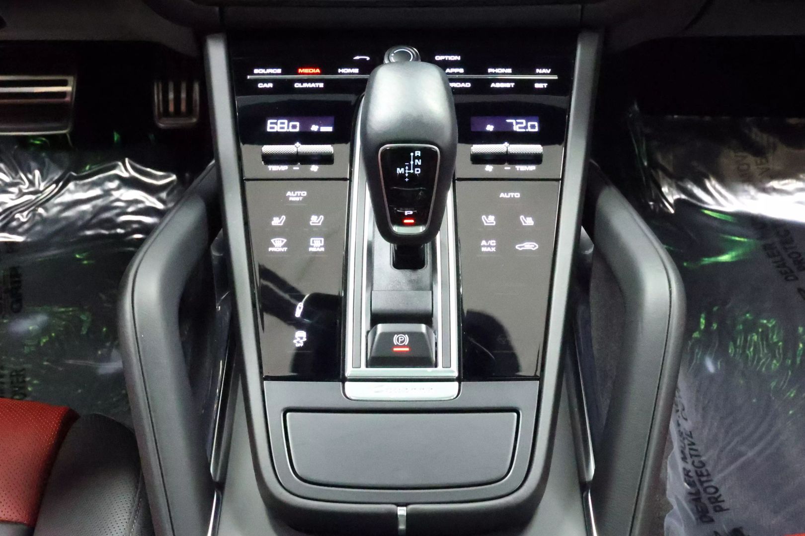 2020 Porsche Cayenne - Image 36