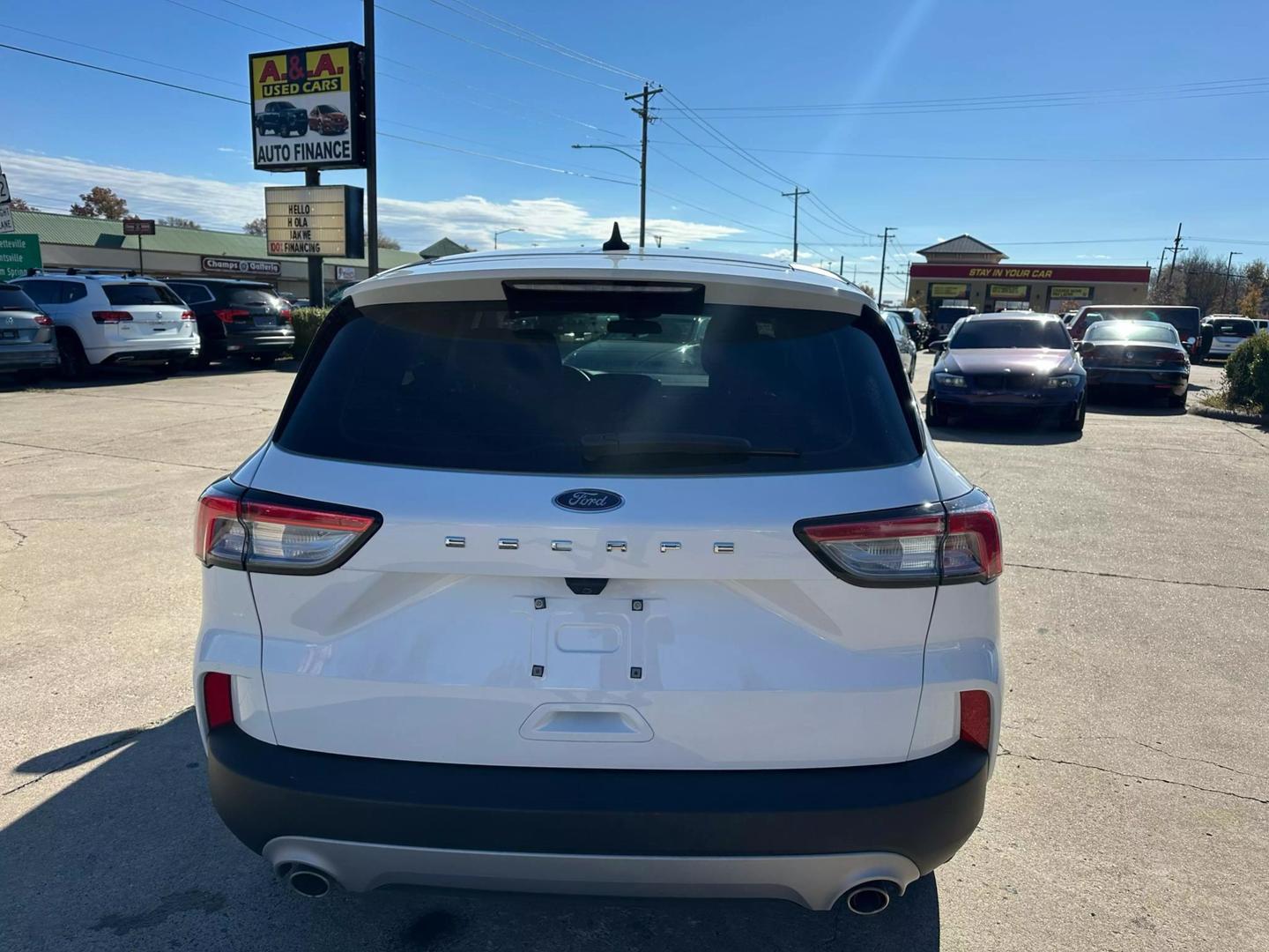 2022 Ford Escape S photo 6