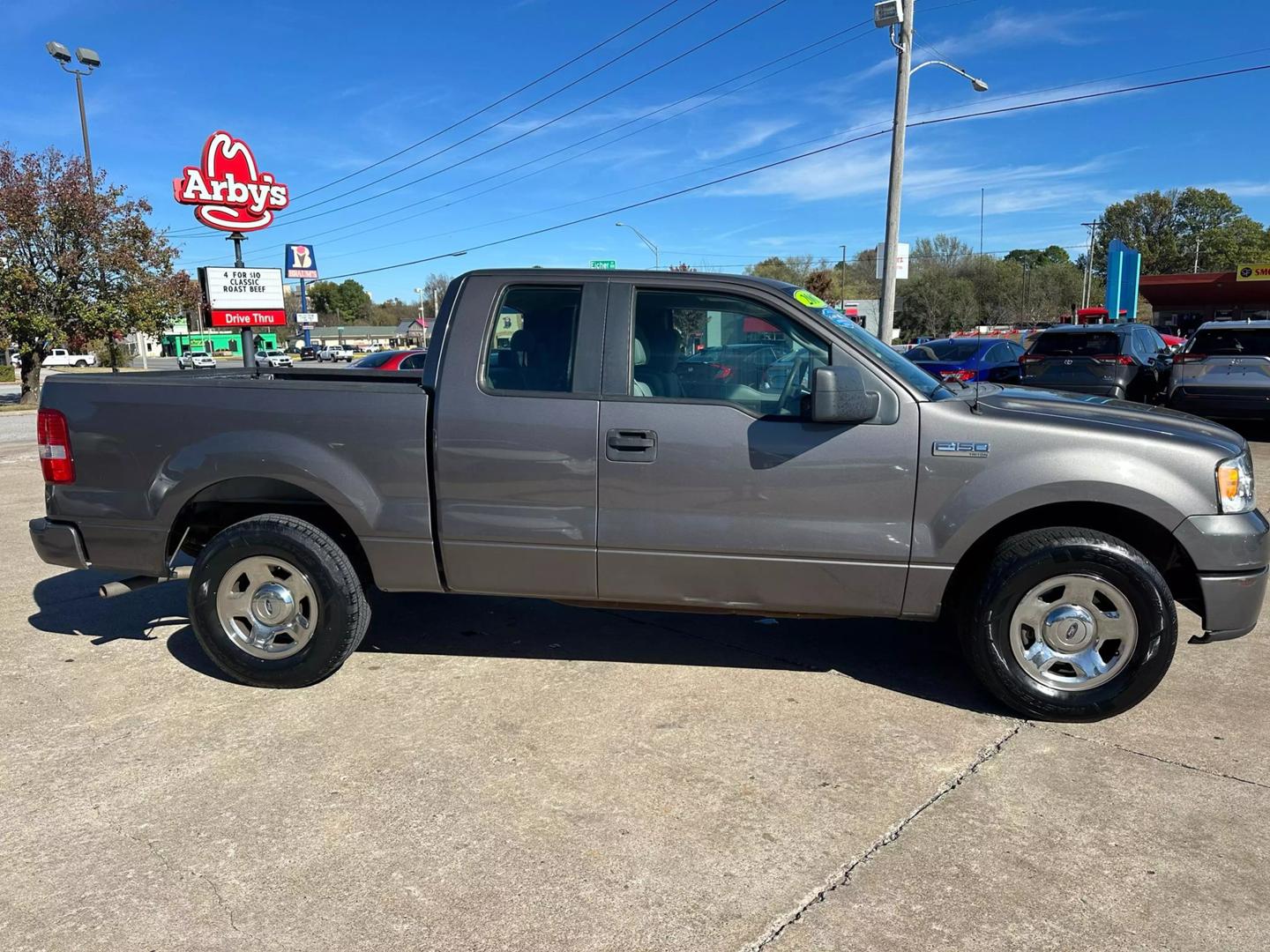 2007 Ford F-150 XLT photo 8