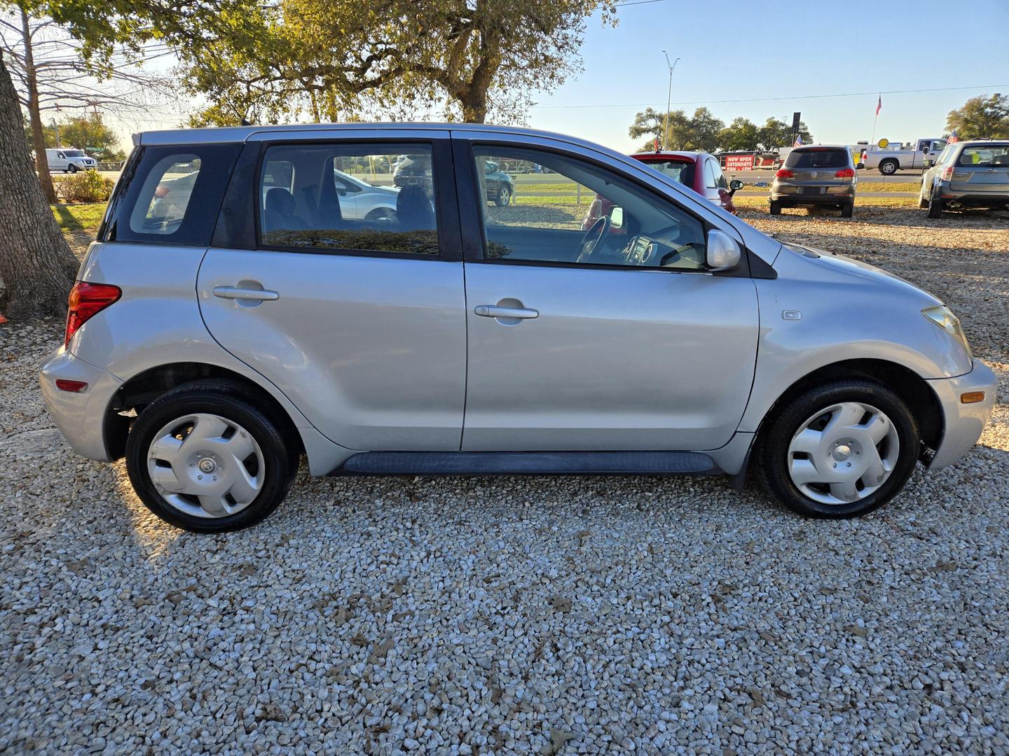 2005 Scion xA Base photo 6