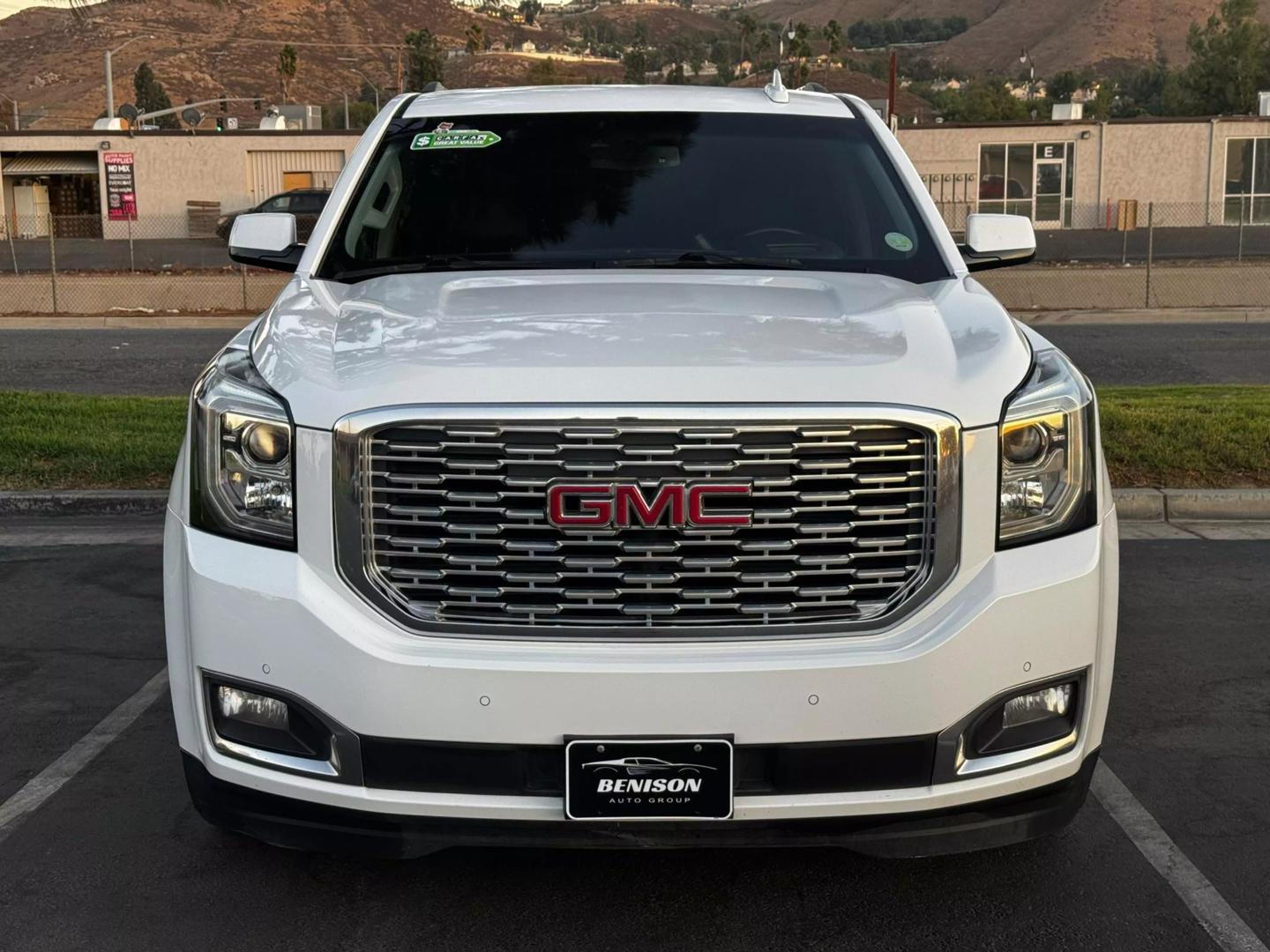 2020 GMC Yukon Denali photo 8