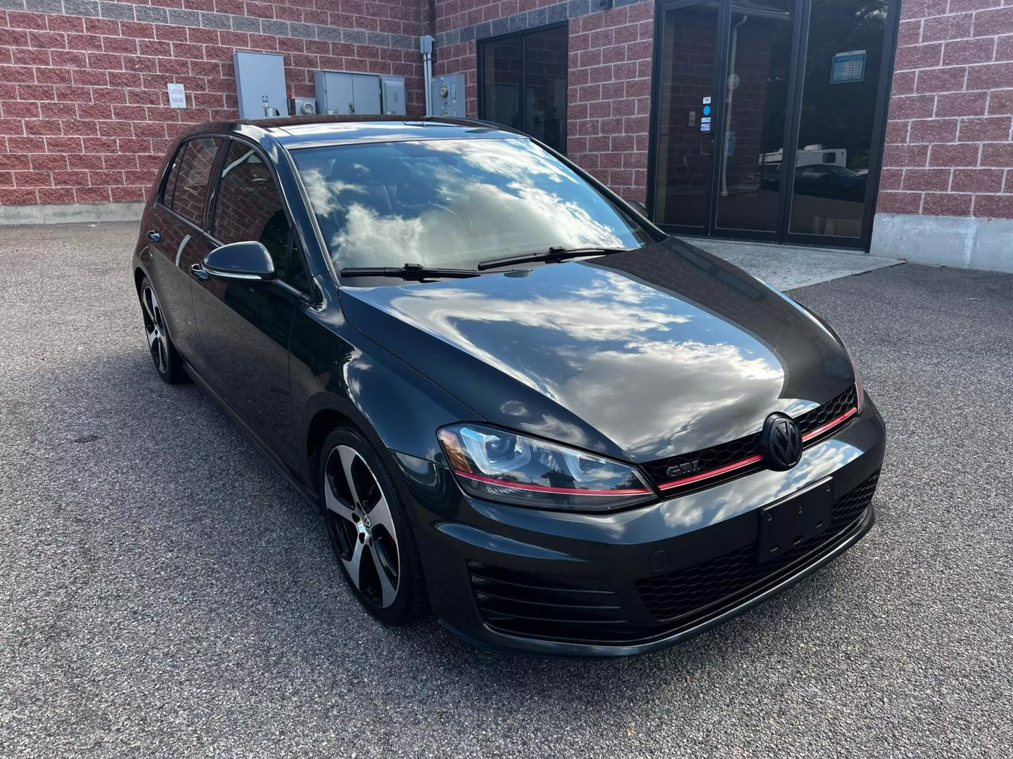 2016 Volkswagen Golf GTI SE photo 7