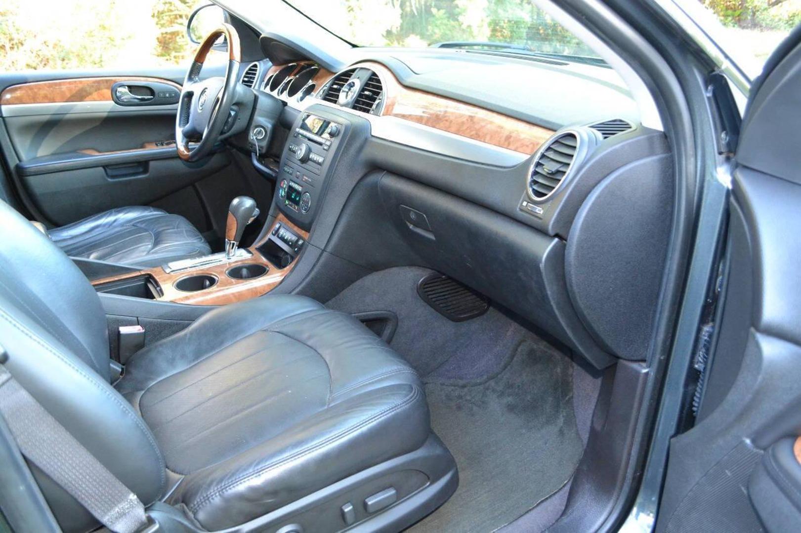 2012 Buick Enclave Leather photo 10