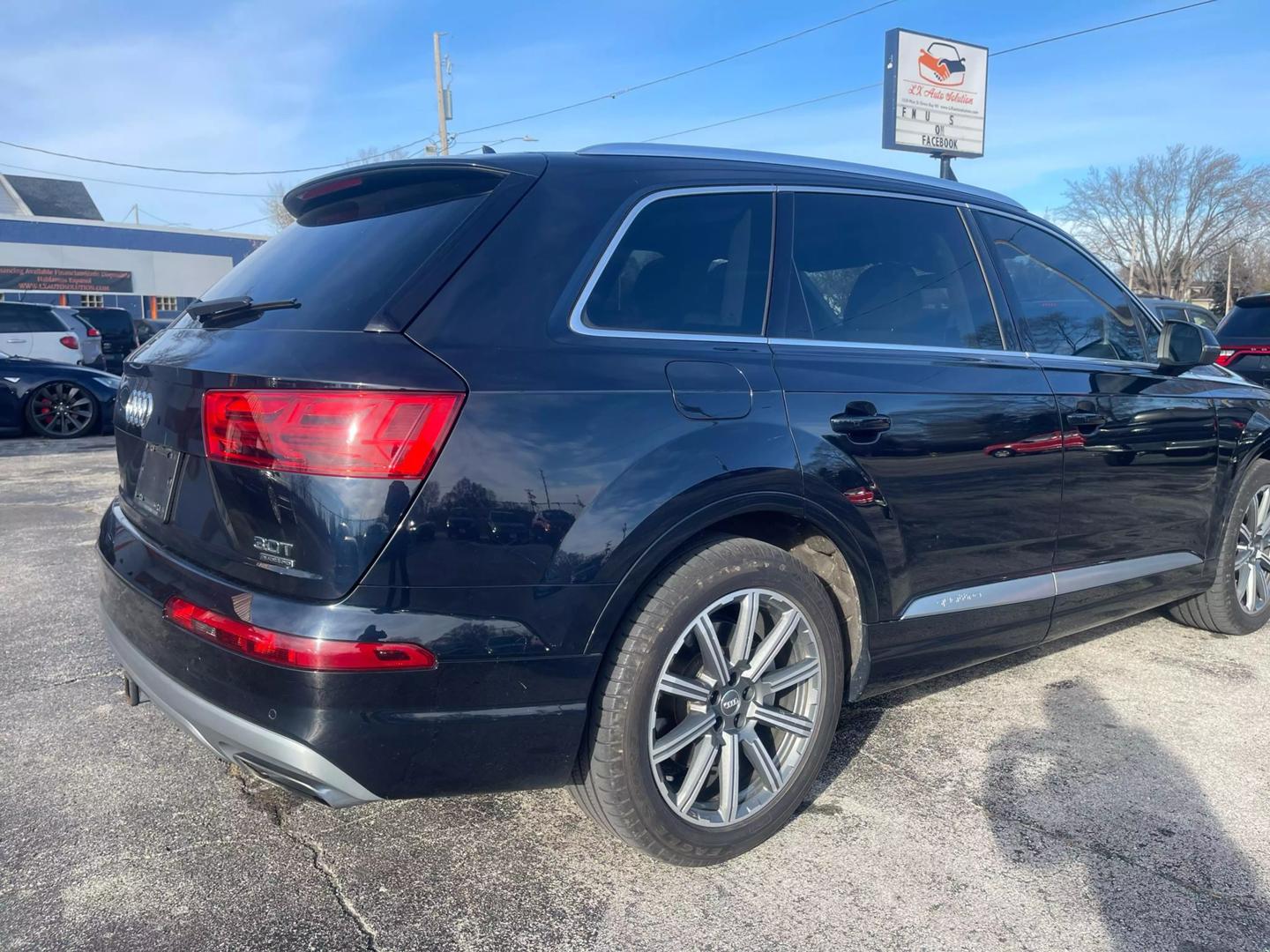 2018 Audi Q7 Prestige photo 2