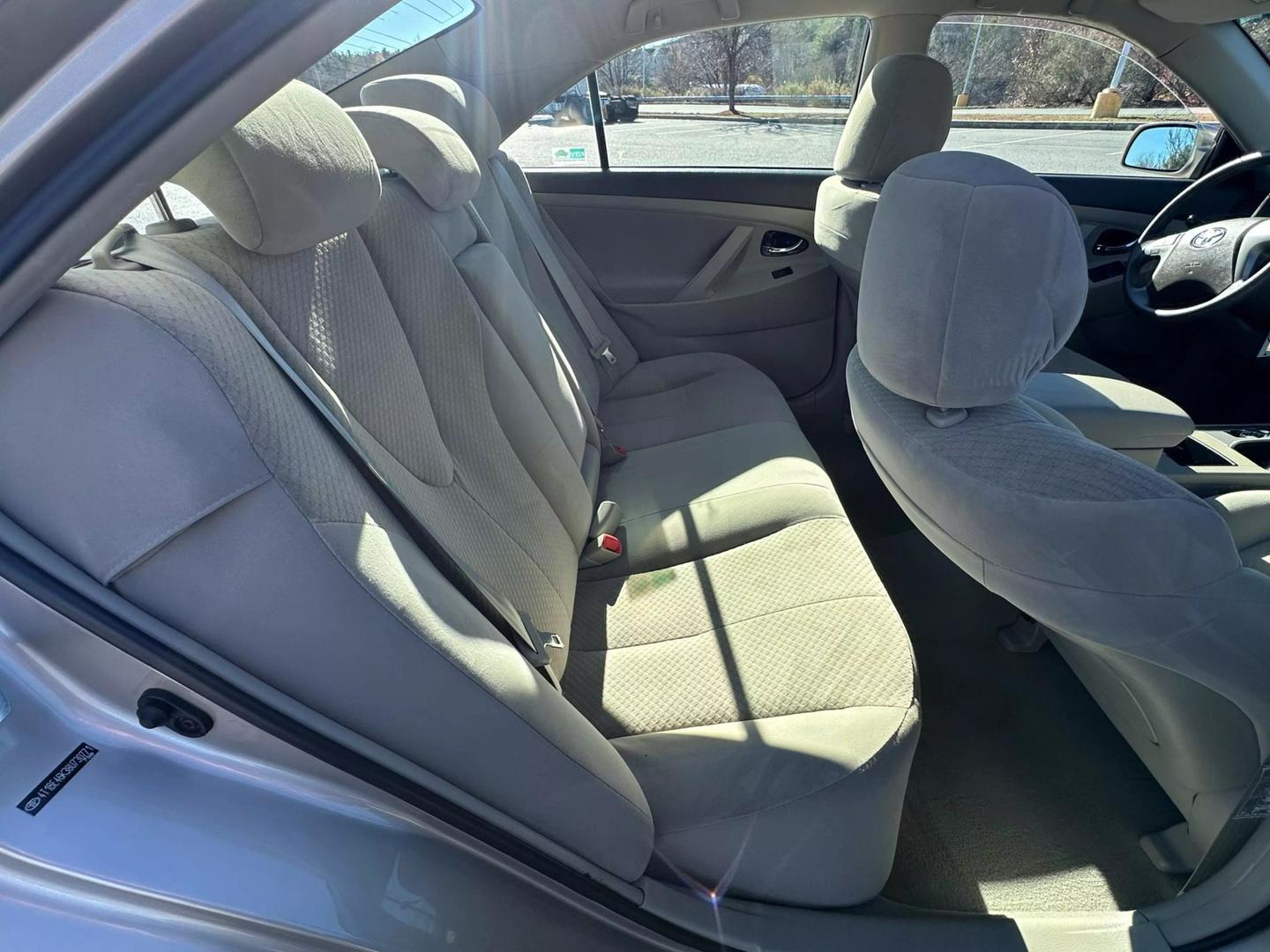 2008 Toyota Camry LE photo 16