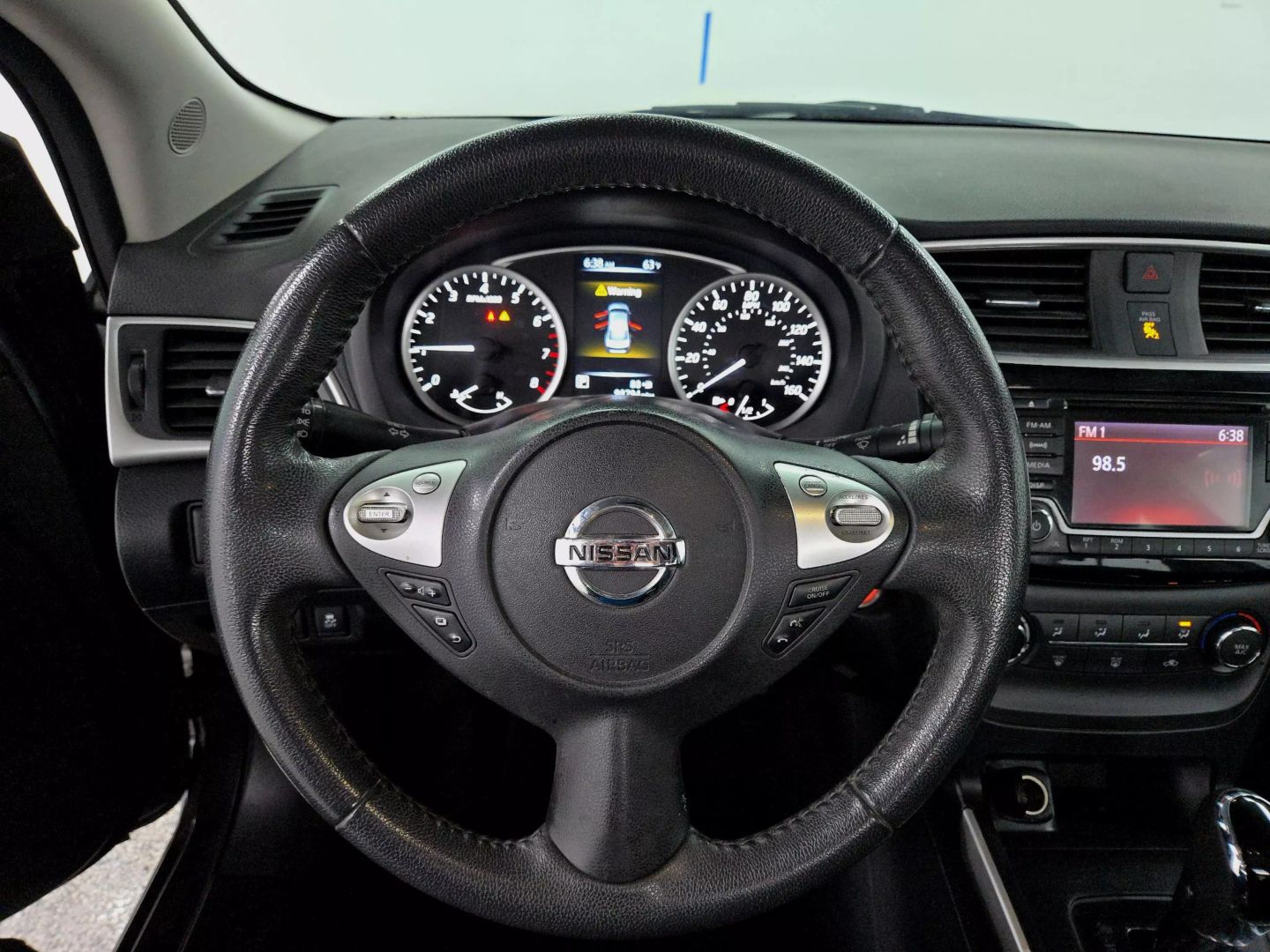 2017 Nissan Sentra - Image 18