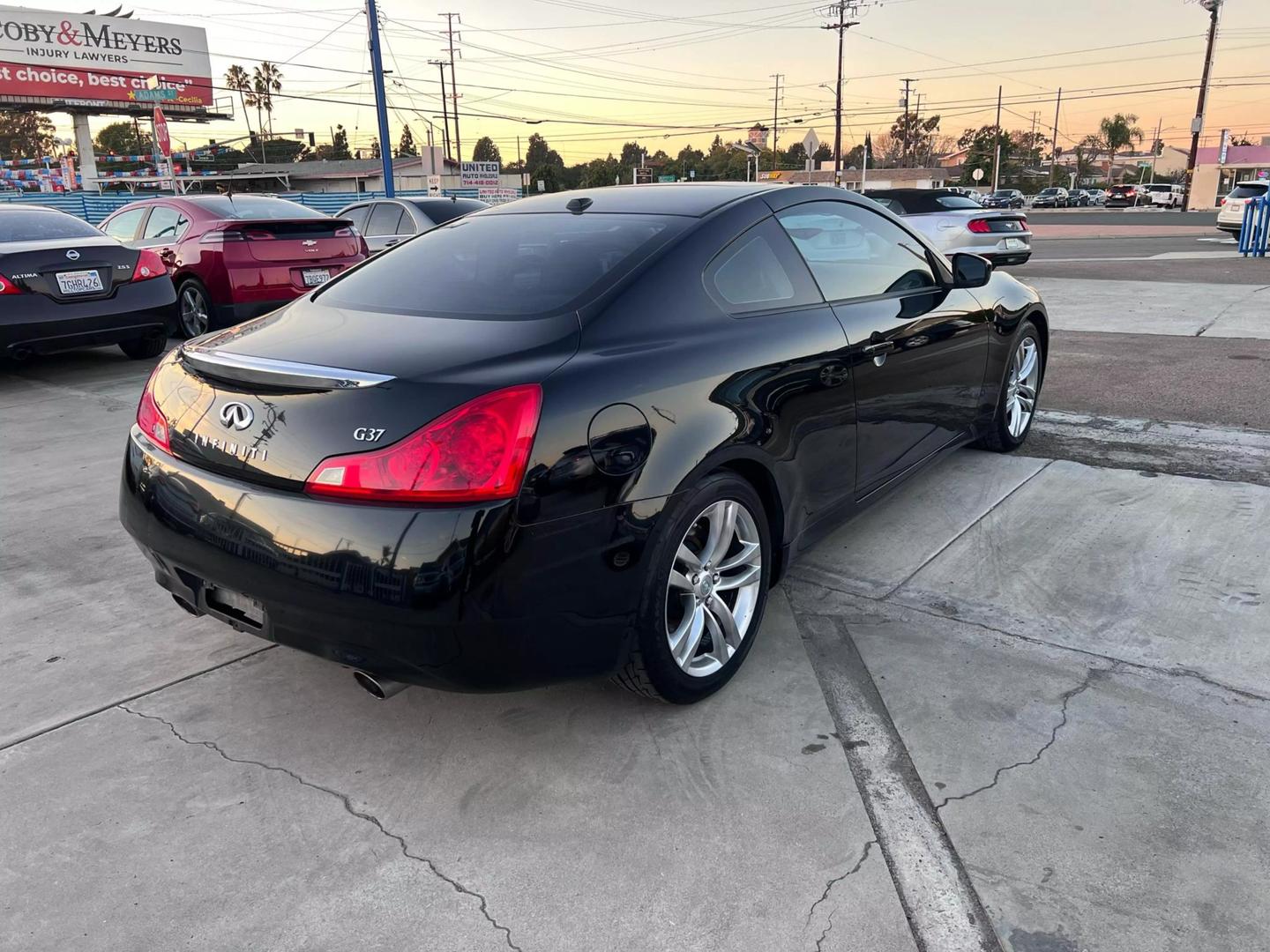 2009 INFINITI G Coupe 37 Journey photo 5