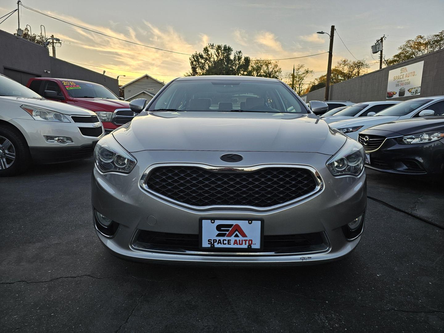 2014 Kia Cadenza Premium photo 2