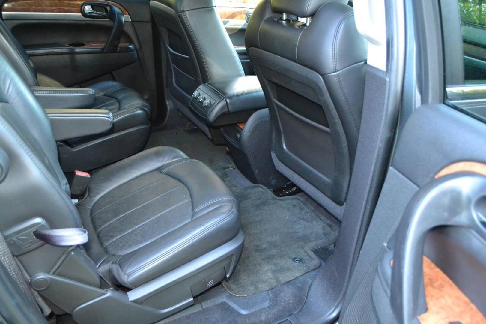 2012 Buick Enclave Leather photo 8